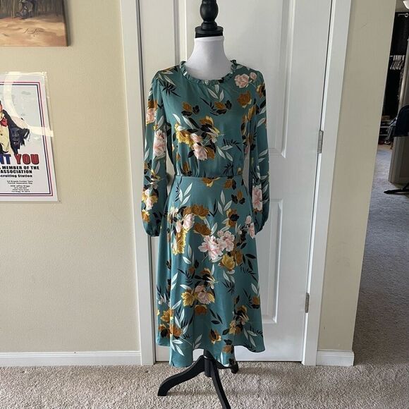 Chelsea28 Long Sleeve Floral Print Dress size Small - Picture 15 of 16